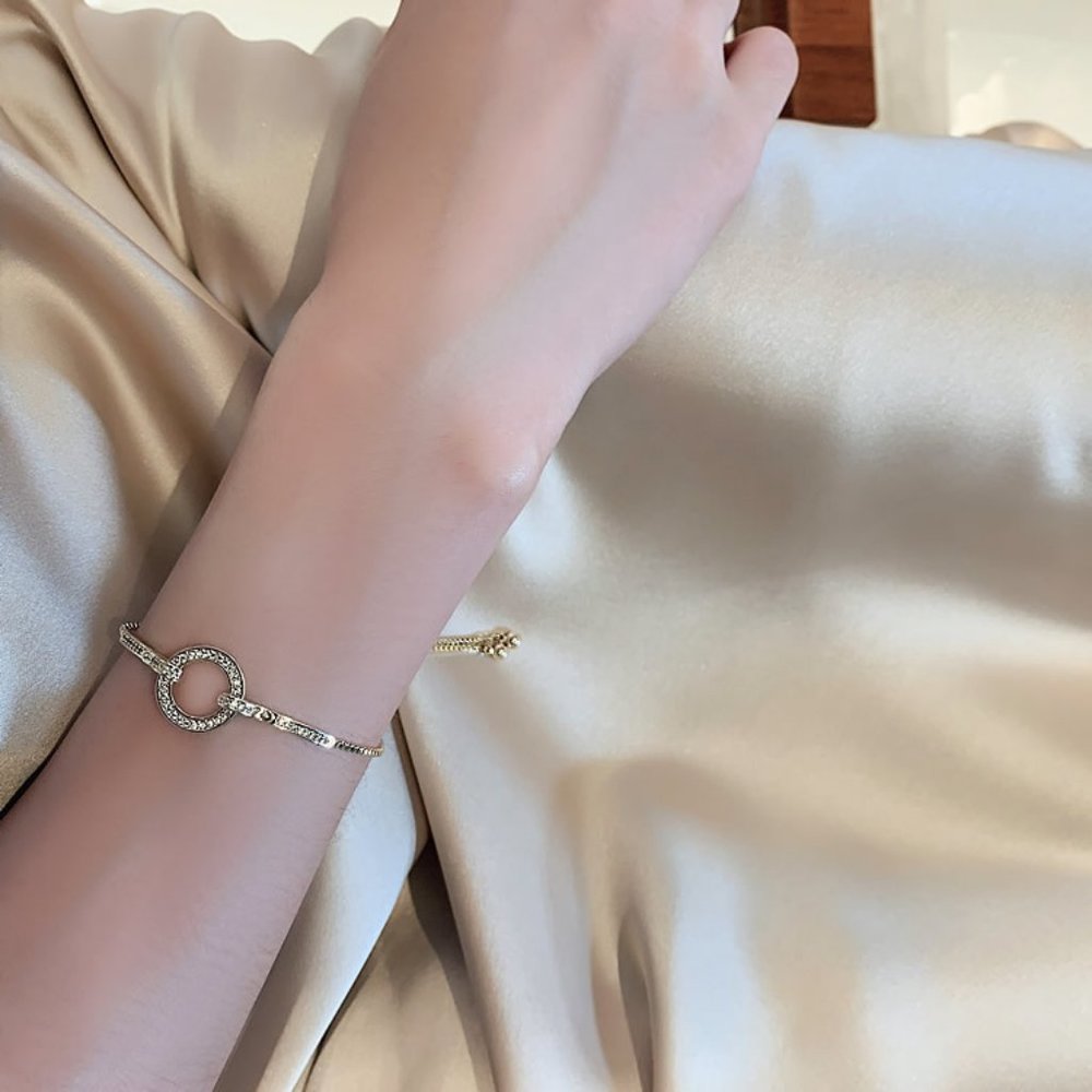 NEW Gold Circle Round Diamond Link Bar Adjustable Bracelet - Picture 6 of 9